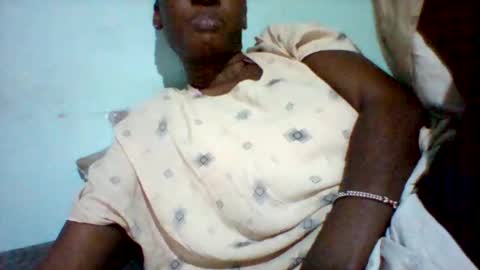 melaninndriping online show from November 14, 11:21 am