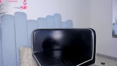 Meli  online show from May 31, 6:09 pm