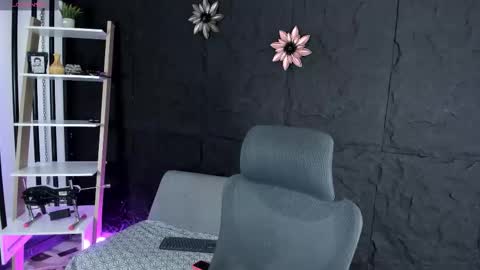 Melissa online show from October 6, 2:12 pm