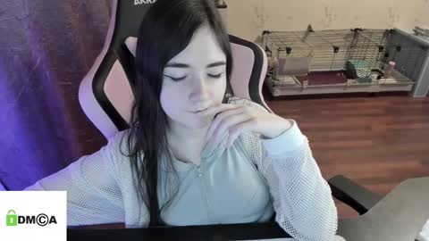 melisanilson online show from December 21, 12:09 am