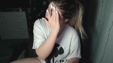 Melissa  Ray online show from January 26, 6:37 pm