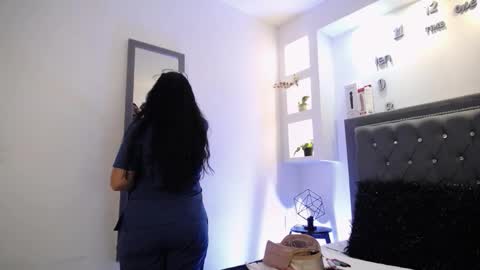 Melissa online show from September 29, 9:09 pm