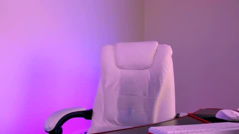 Melissa online show from October 7, 1:04 pm