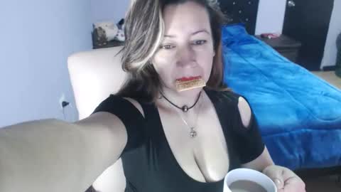 Melissa online show from September 9, 10:15 am