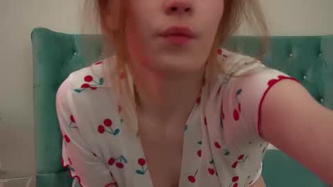 Melisa online show from February 17, 6:18 pm