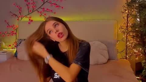 MelissaCrayzy online show from November 18, 6:25 am