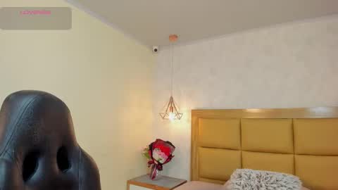    online show from March 30, 7:46 pm