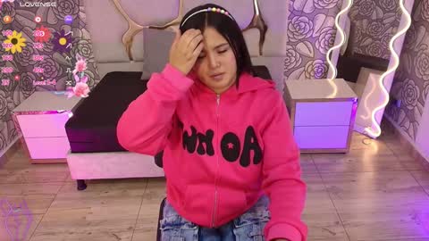 Mellani  online show from February 3, 3:20 am