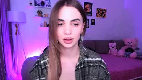 Tessa online show from March 9, 7:37 pm