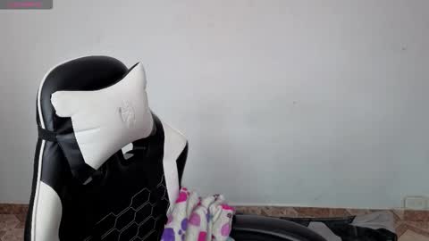 mellody online show from February 23, 4:50 pm