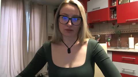 Melly online show from March 5, 8:10 am