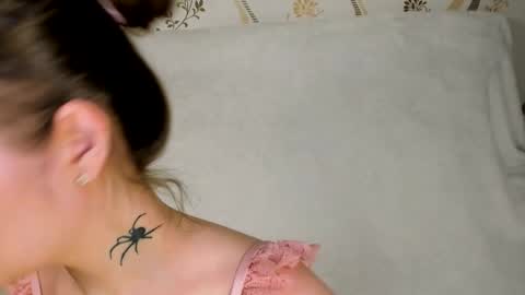 MelMooon online show from February 13, 7:59 pm