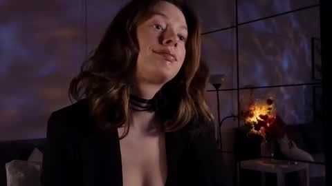 melody  online show from December 4, 3:13 pm