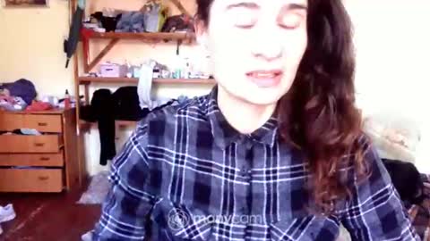 Yummygirl online show from April 4, 5:50 am