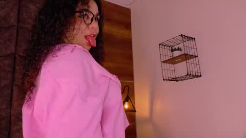  Memphis Williams  online show from October 14, 2:47 am