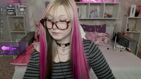 MeowkaKitty online show from April 4, 1:37 am