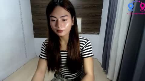 meowki_totot online show from November 17, 5:13 pm