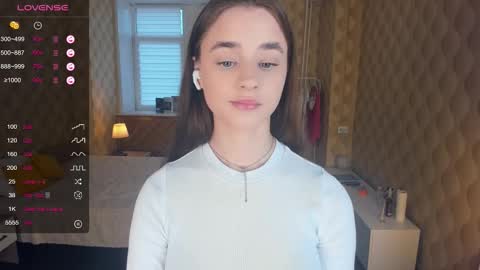 Julie online show from November 12, 11:08 am