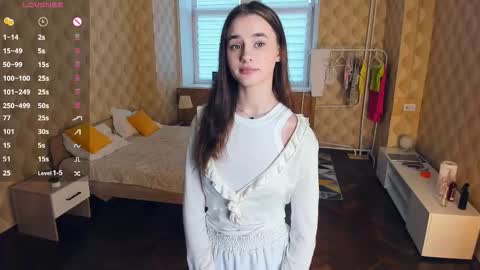 Julie online show from November 30, 11:47 am