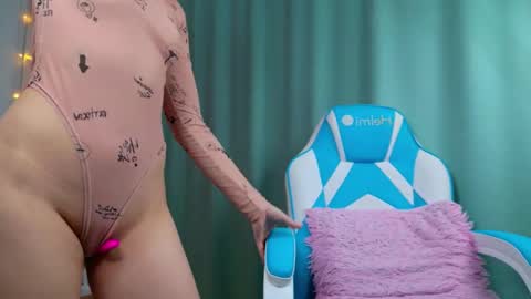 Molly online show from December 15, 4:40 am