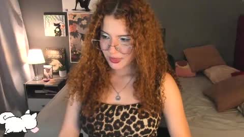laura 3 i am independent model online show from June 3, 2:23 am