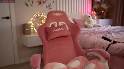 Just call me Kitty online show from March 7, 10:00 am