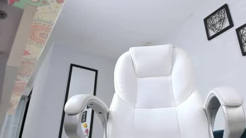 Mia Castro online show from September 18, 3:32 pm