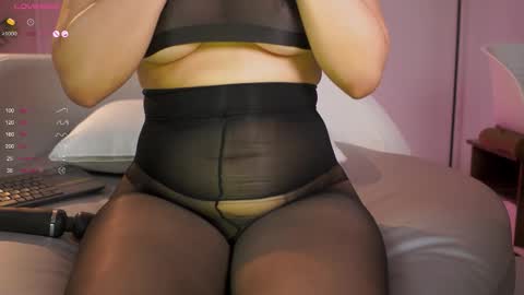 Anna online show from October 7, 9:19 pm