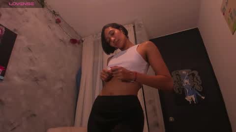 Mia Sandoval online show from September 17, 7:01 pm