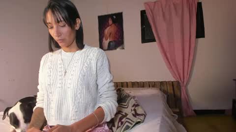 Mia Sandoval online show from April 19, 10:26 am