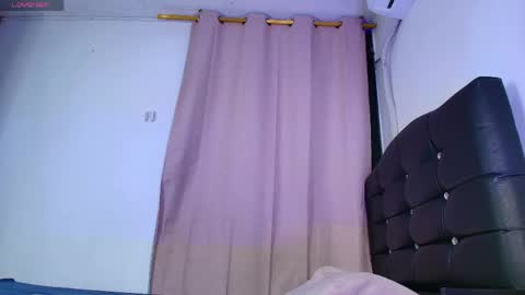Mia online show from May 15, 11:07 pm