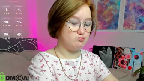 Mia online show from October 22, 3:00 am