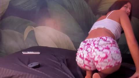 mia_horny_1 online show from February 24, 3:21 am