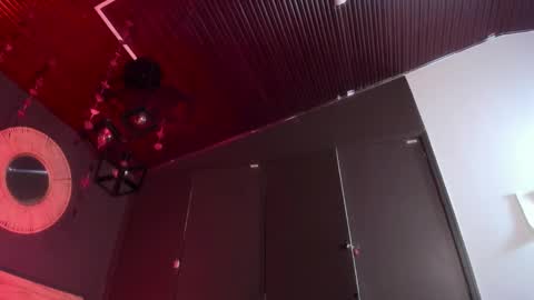 Val  online show from December 18, 11:37 am