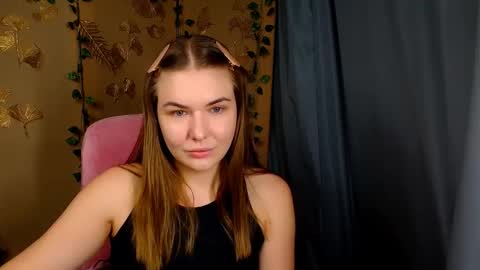 mia_lemm online show from June 11, 5:37 am