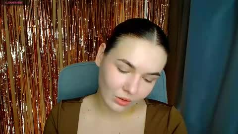 mia_lemm online show from February 4, 8:28 am