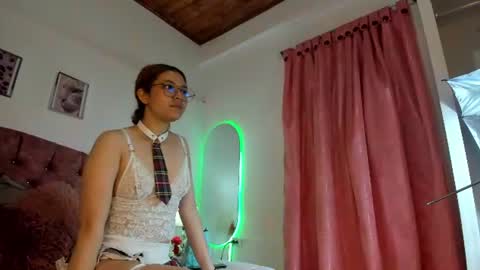 mia_nova5 online show from July 8, 12:18 pm