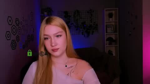 mia online show from May 3, 7:50 pm