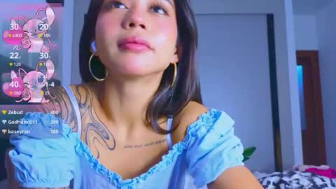 Mia online show from September 28, 5:40 pm