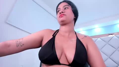 Mia Sofia online show from January 8, 6:23 pm