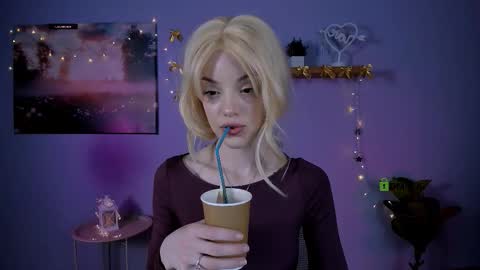 mia_starrr_ online show from December 22, 7:50 pm