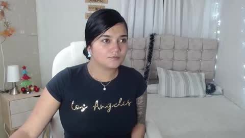 Mia  online show from January 11, 3:55 am