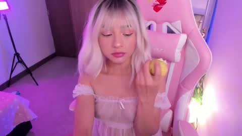 mia  nicolle online show from October 15, 1:30 am