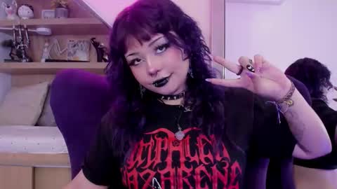 Mia online show from September 17, 2:53 am