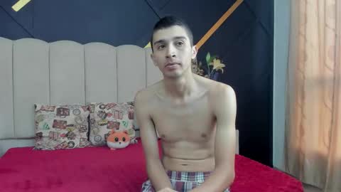 miaandrony online show from March 7, 12:12 pm