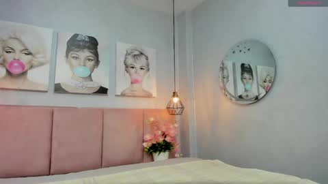 Mia online show from May 12, 3:04 am