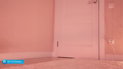 miablueye online show from January 15, 7:31 pm