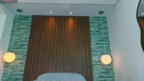 miagomezx online show from March 13, 7:48 pm