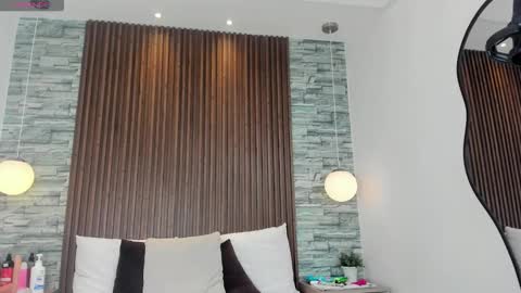 miagomezx online show from October 20, 8:12 pm