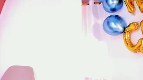 miakirshner_ online show from November 27, 3:37 pm